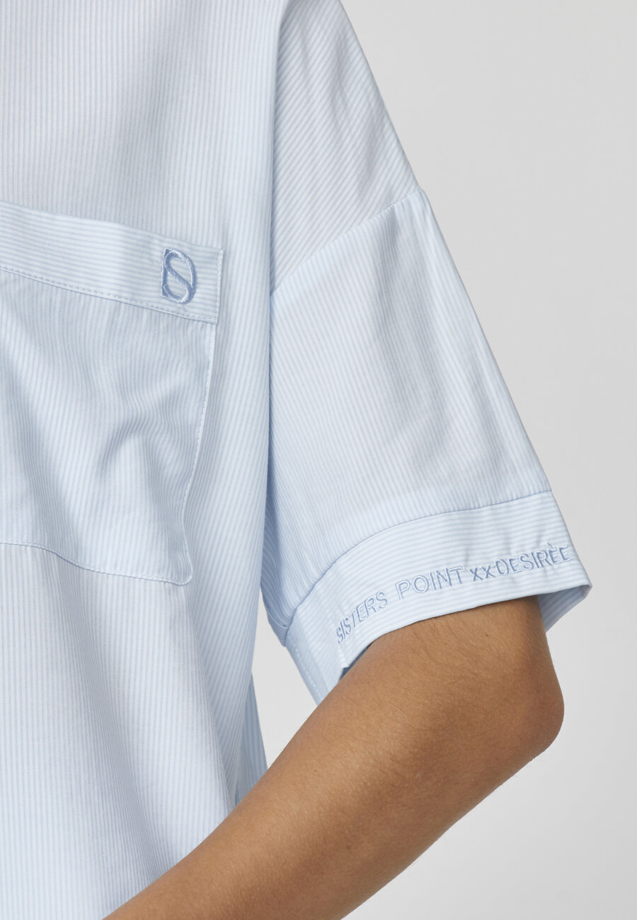 SISTERS POINT - DXS 23 SHIRT