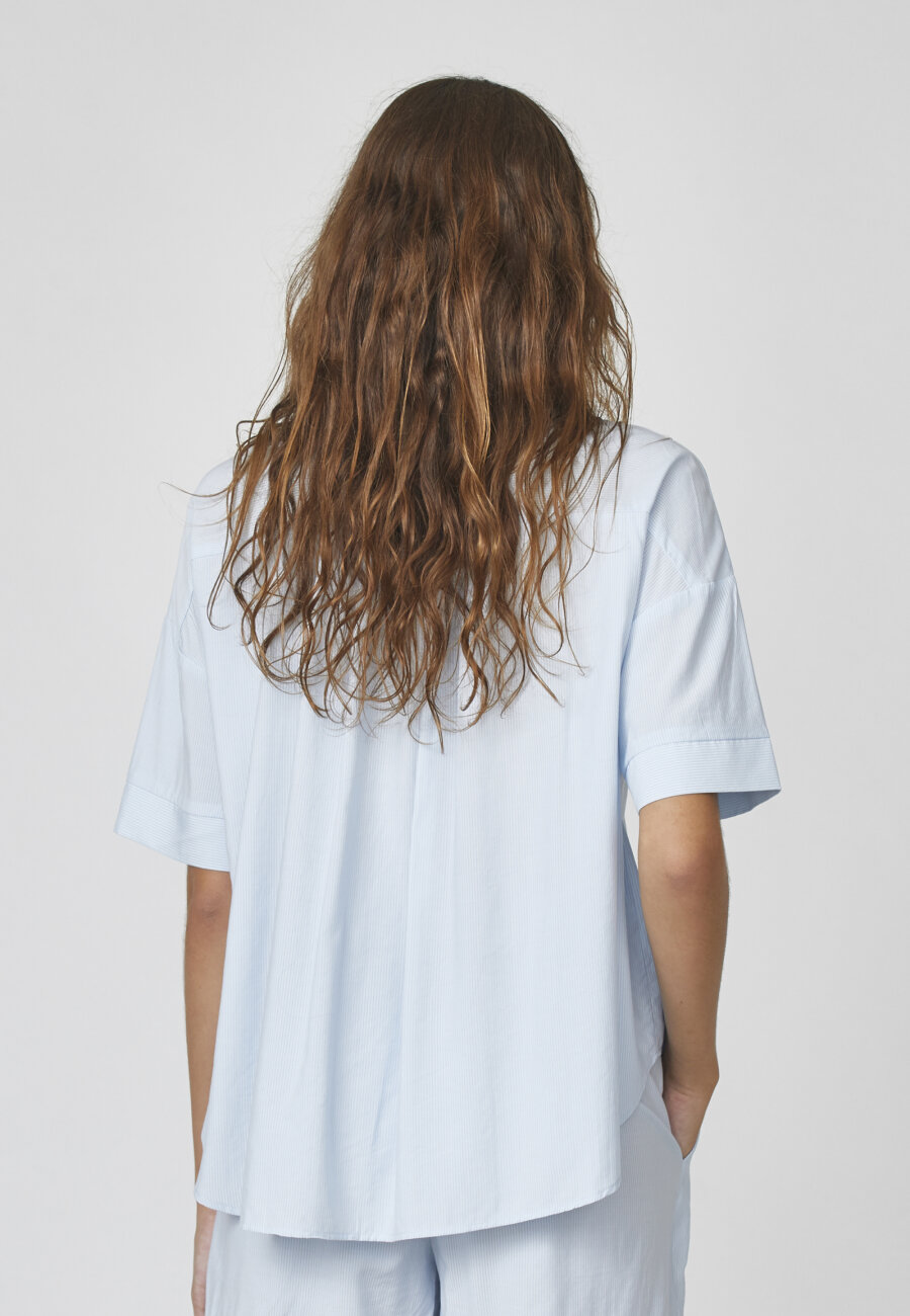 SISTERS POINT - DXS 23 SHIRT