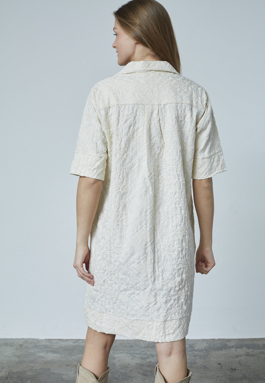 SISTERS POINT - INUSA-TUNIC1