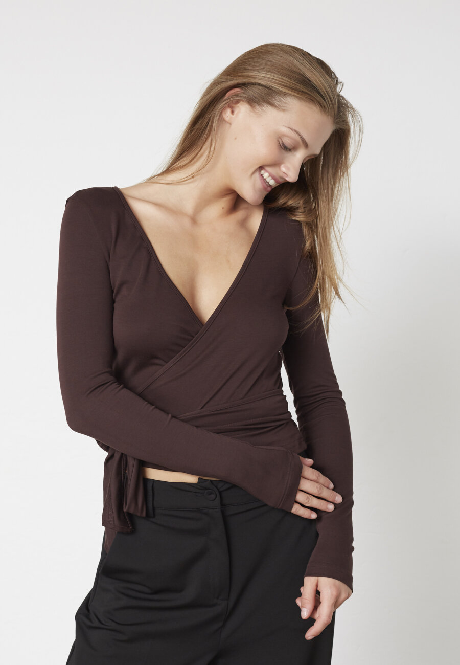 SISTERS POINT - LAY-WRAP