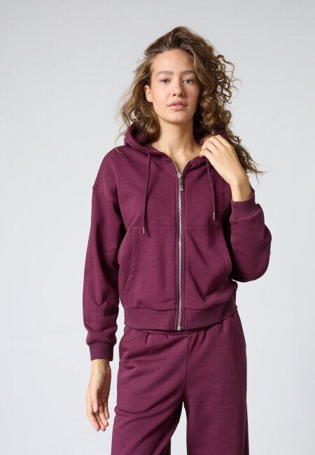 SISTERS POINT - VEMIA-HOOD