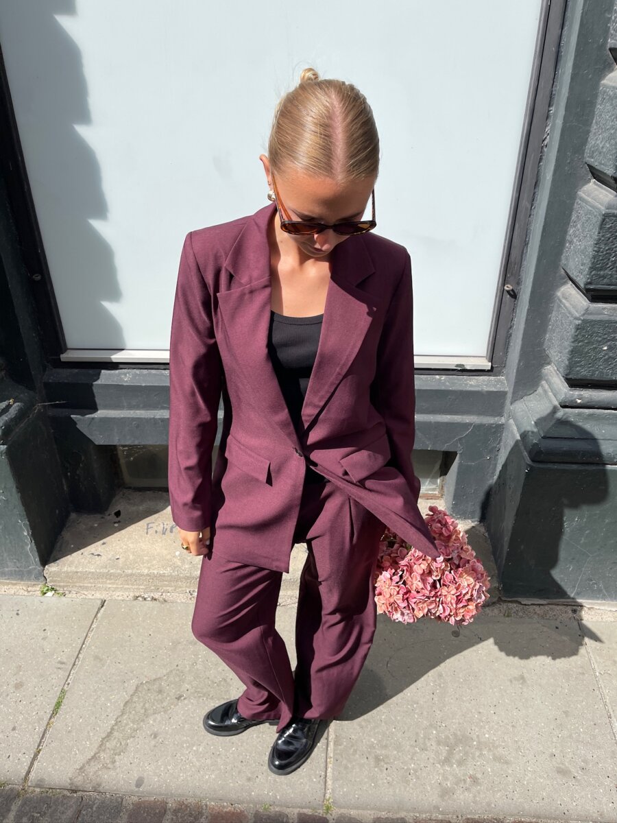 SISTERS POINT - VIKSA-BL