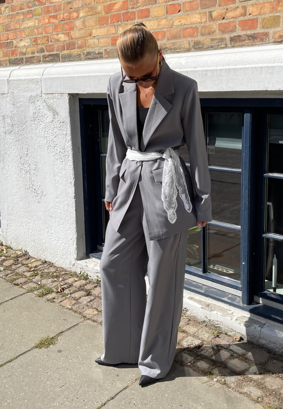 SISTERS POINT - VIKSA-PA SISTERS POINT - VIKSA-PA