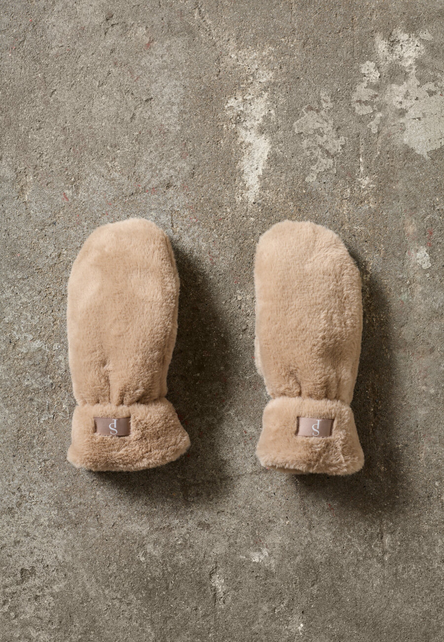 SISTERS POINT - GLOVES-1
