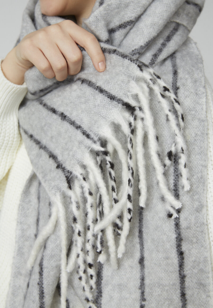 SISTERS POINT - SCARF-494