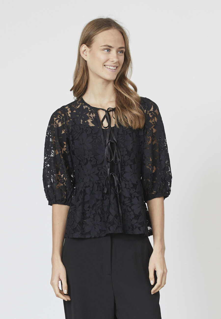 SISTERS POINT - NELL-P.TOP2