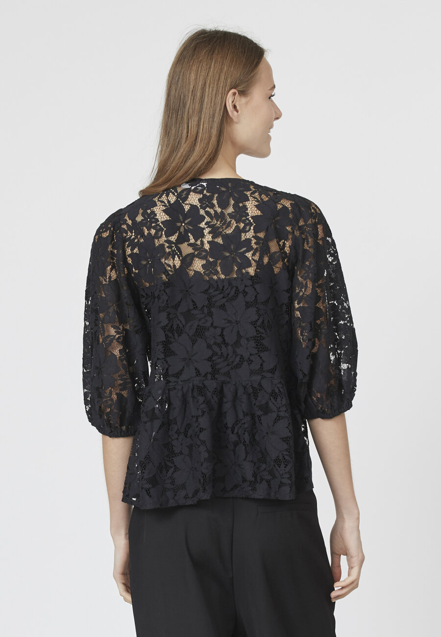 SISTERS POINT - NELL-P.TOP2