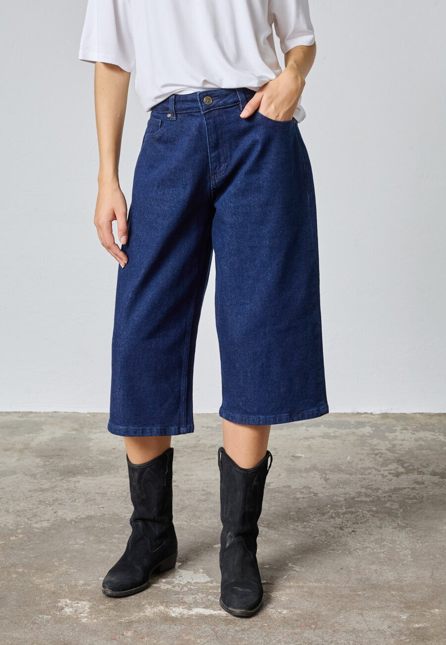 SISTERS POINT - OLINA-JE1