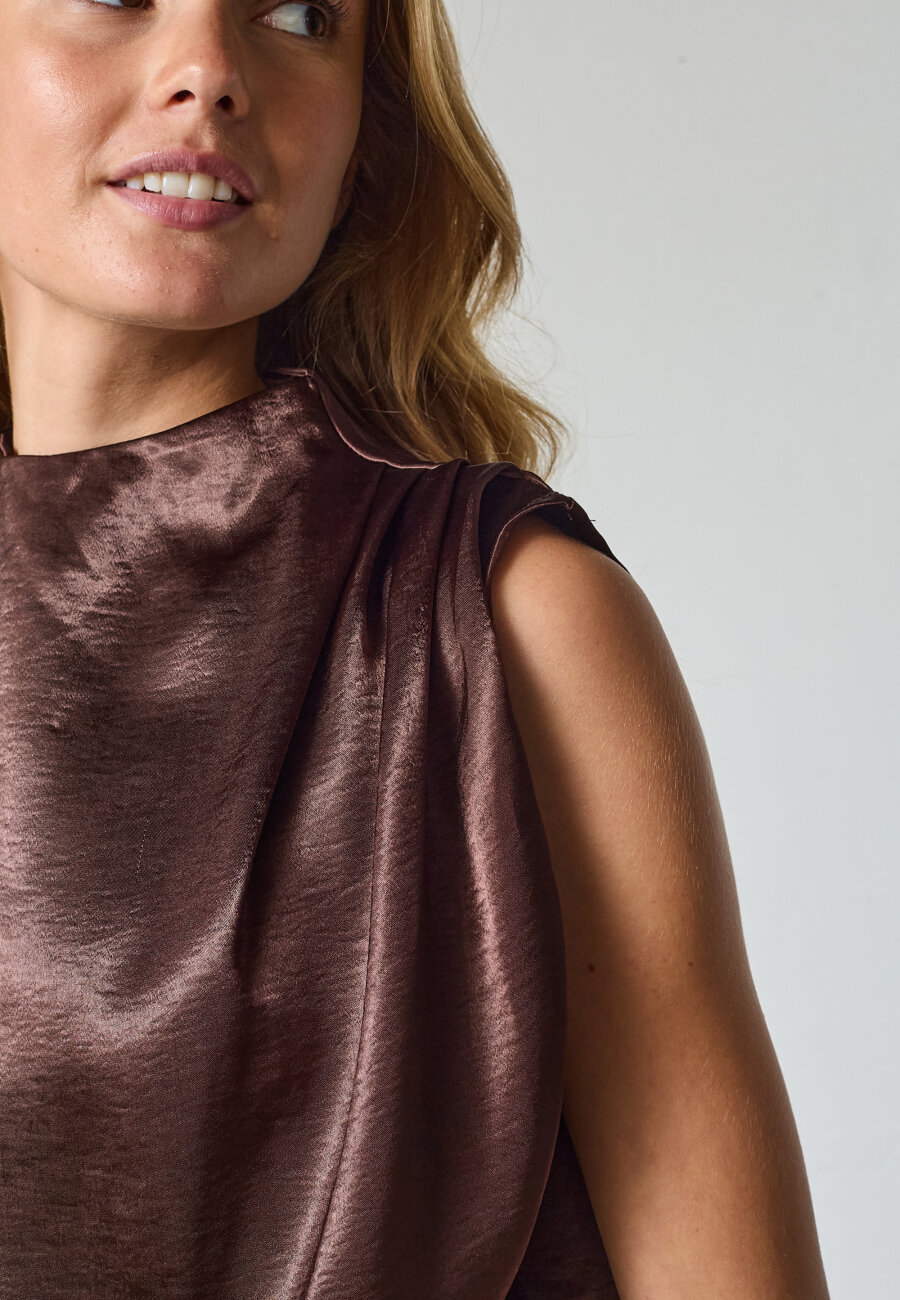 SISTERS POINT - GUTO-JU5