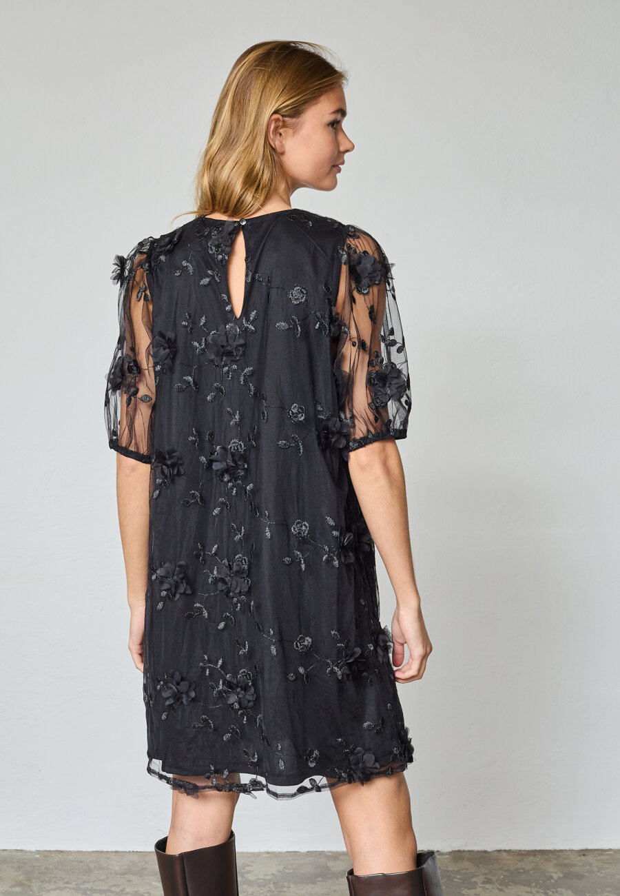 SISTERS POINT - GEMBA-DR