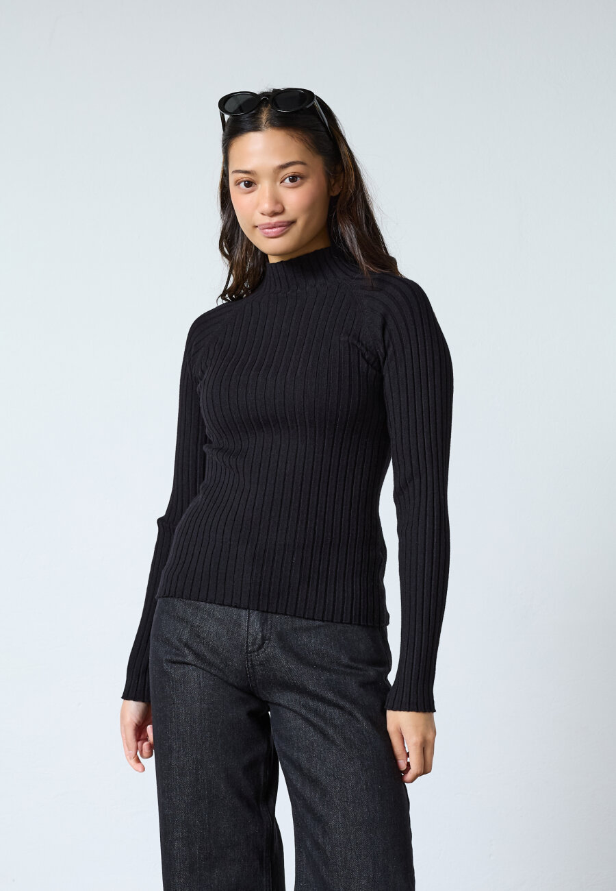 SISTERS POINT - BILEA-PU