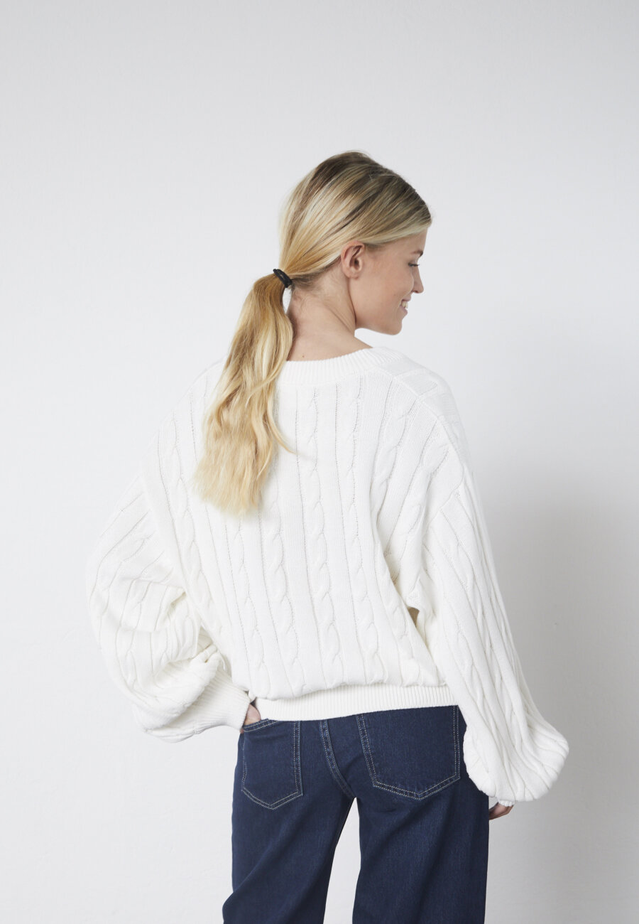 SISTERS POINT - HITAS-PU