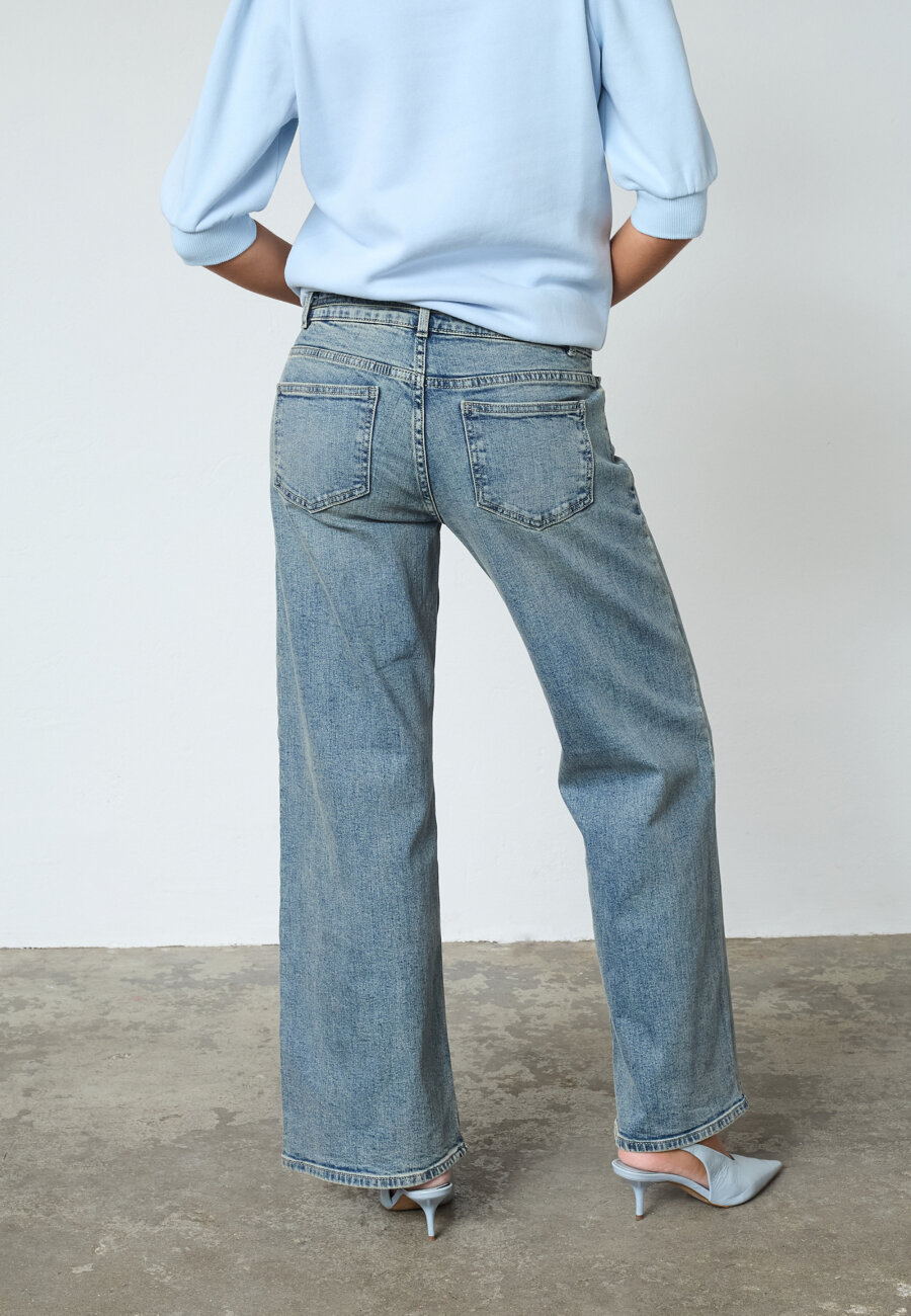 SISTERS POINT - ONEA-BELT.JE8