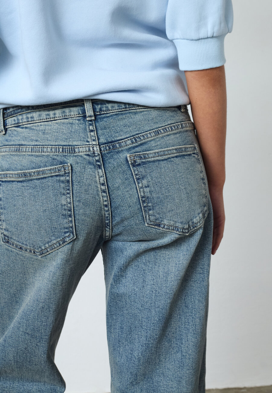 SISTERS POINT - ONEA-BELT.JE8