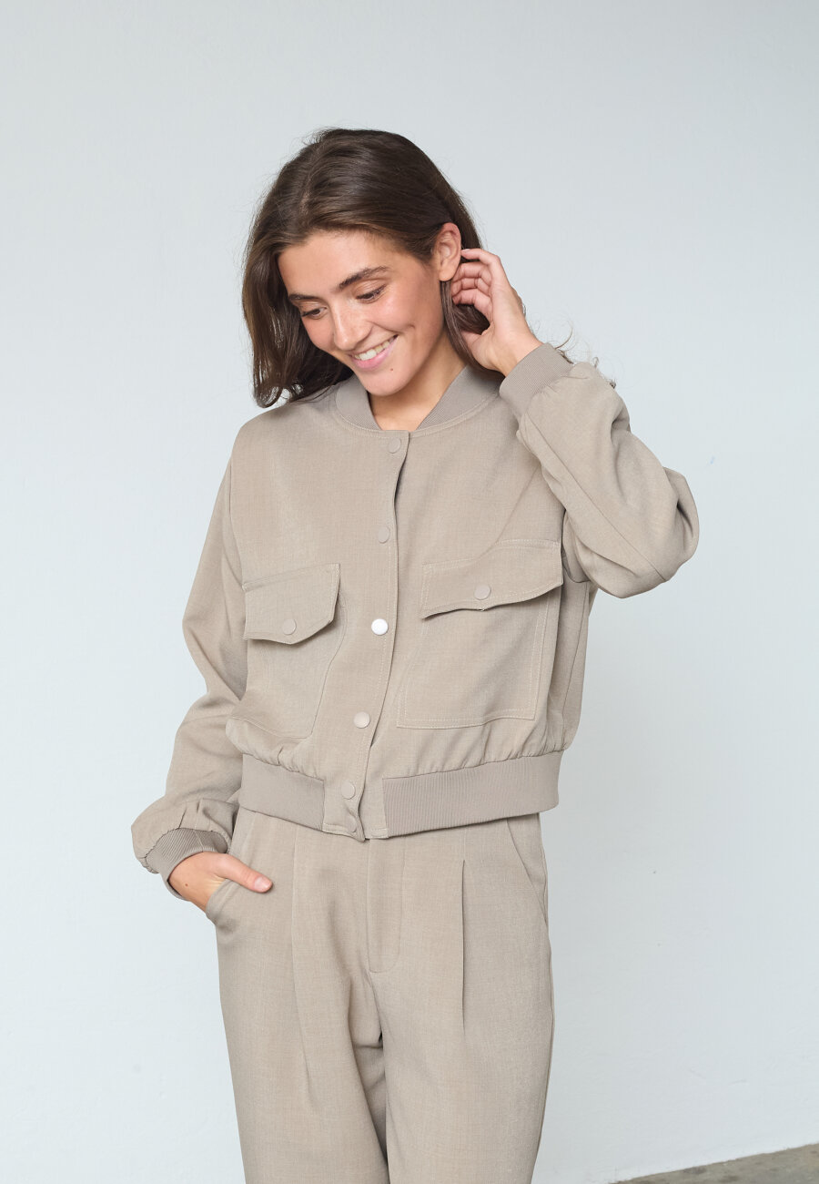 SISTERS POINT - GARWIN-JA20