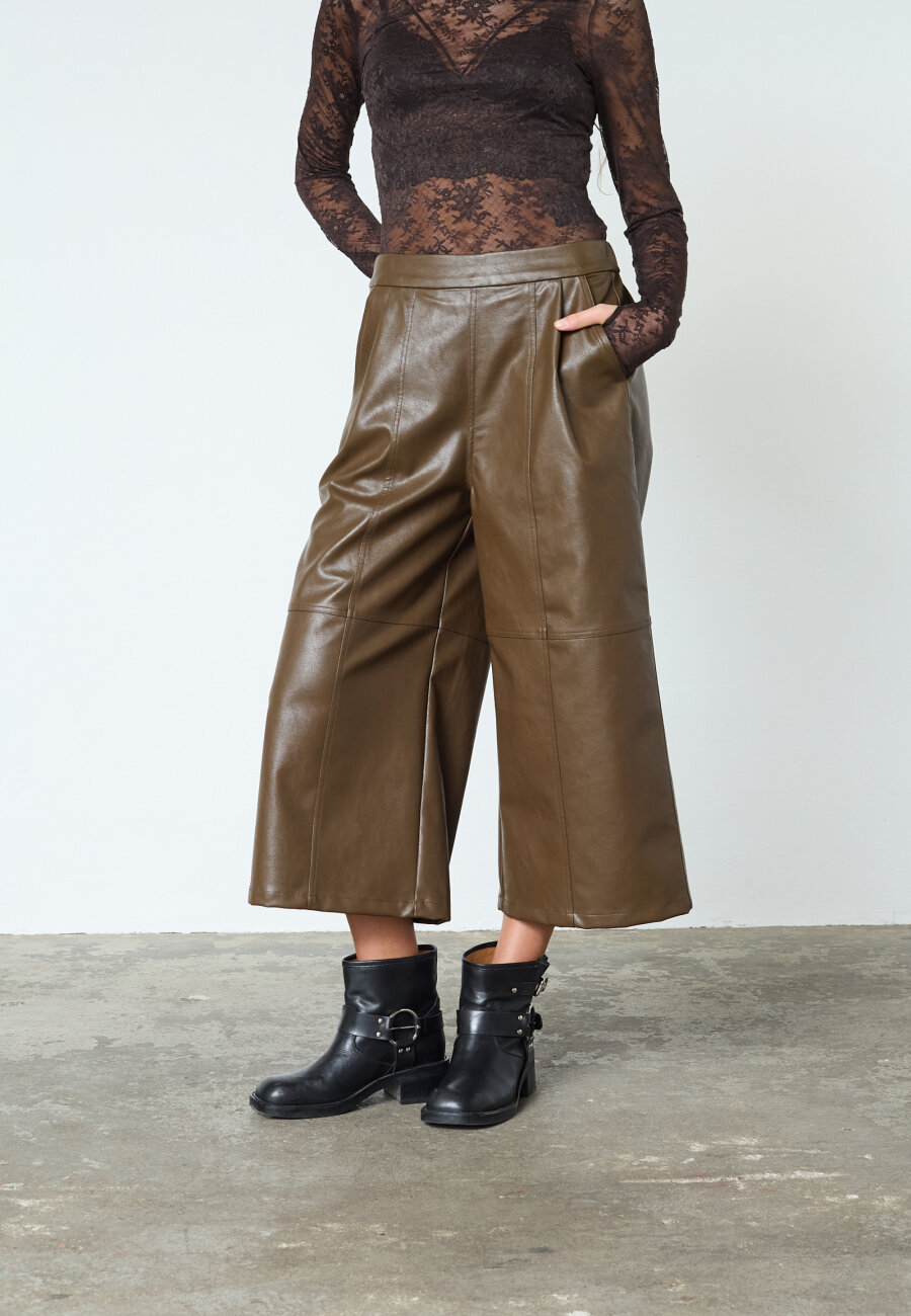 SISTERS POINT - EMME-PA