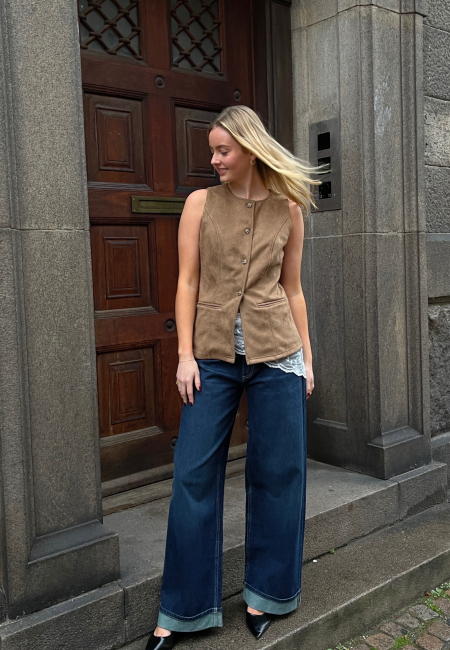 SISTERS POINT - VELRA-VE