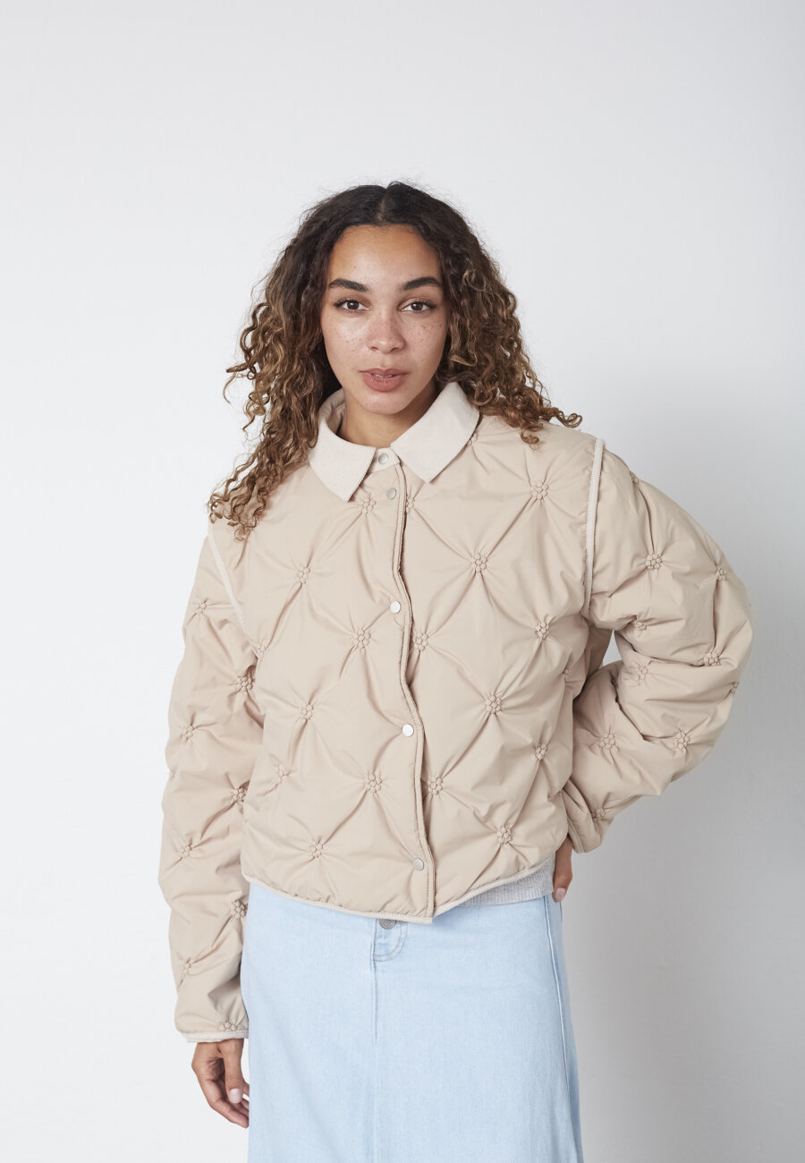 SISTERS POINT - EQA-JA