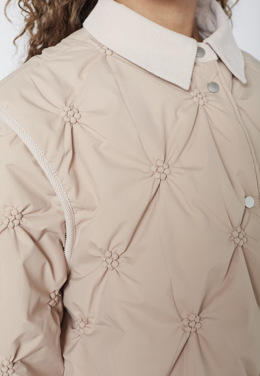 SISTERS POINT - EQA-JA