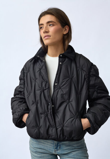 SISTERS POINT - EQA-JA