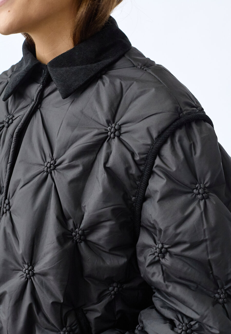 SISTERS POINT - EQA-JA