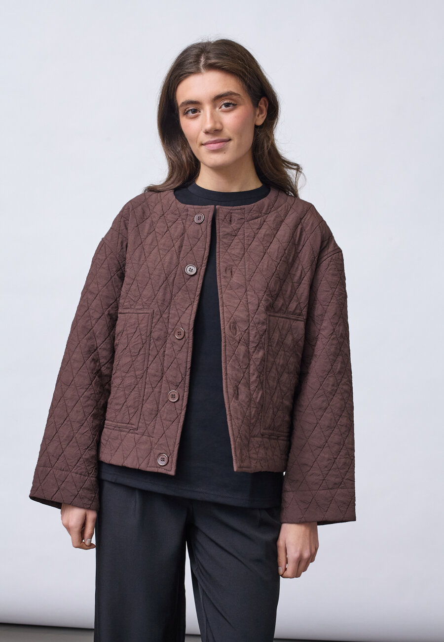 SISTERS POINT - LISANA-JA