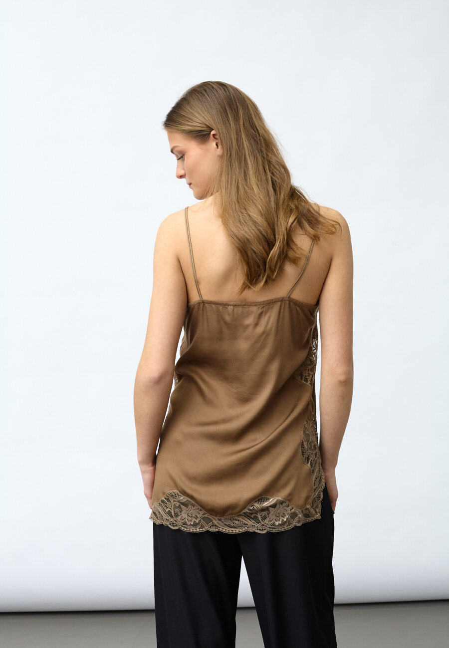 SISTERS POINT - ISOLDE-ST