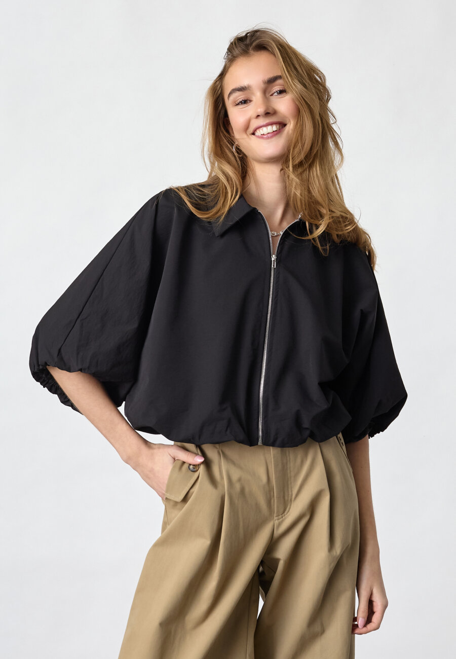 SISTERS POINT - NELLY-JA