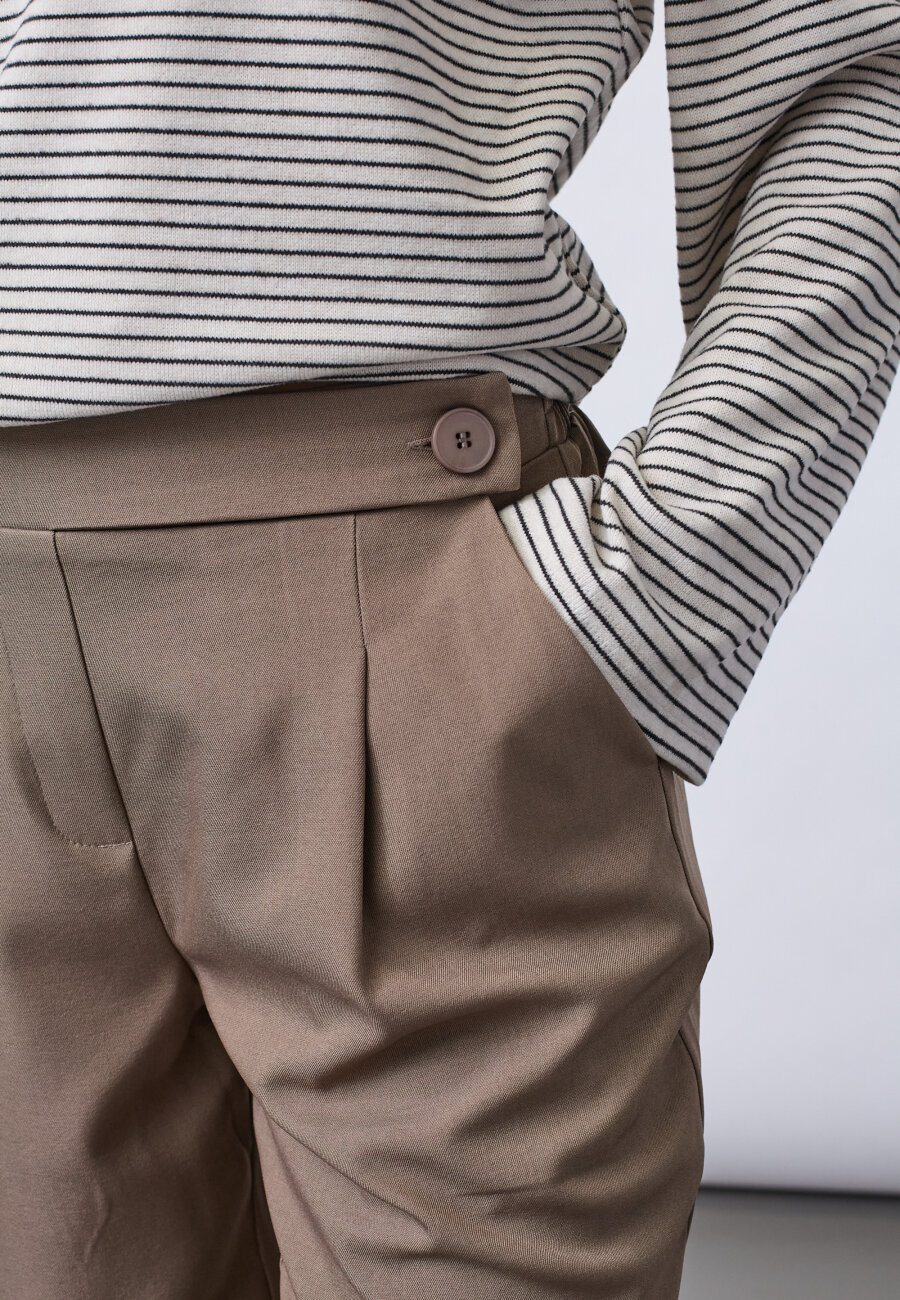 SISTERS POINT - VIKSA-PA.CROP