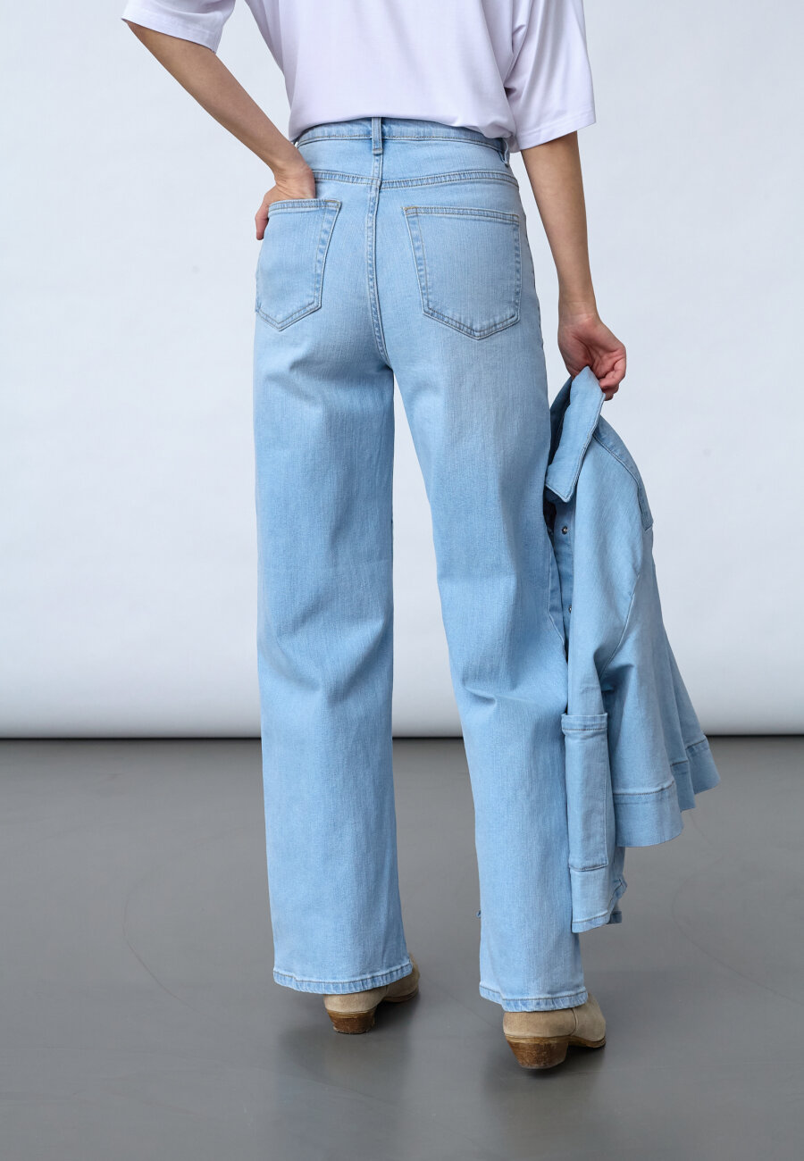 SISTERS POINT - OWI-W.JE17