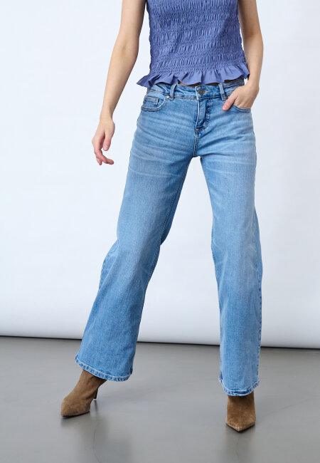 SISTERS POINT - OWI-MID.W