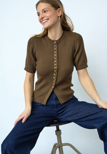 SISTERS POINT - HALIA-NEW.SS