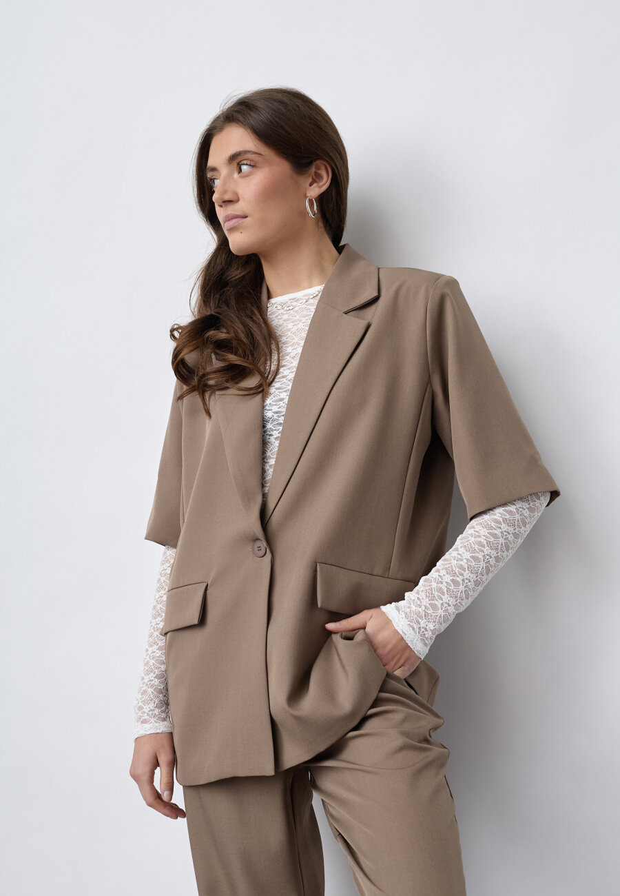 SISTERS POINT - VIKSA-SS.BL