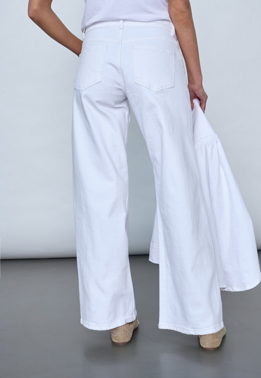 SISTERS POINT - ONEA-BELT.JE8