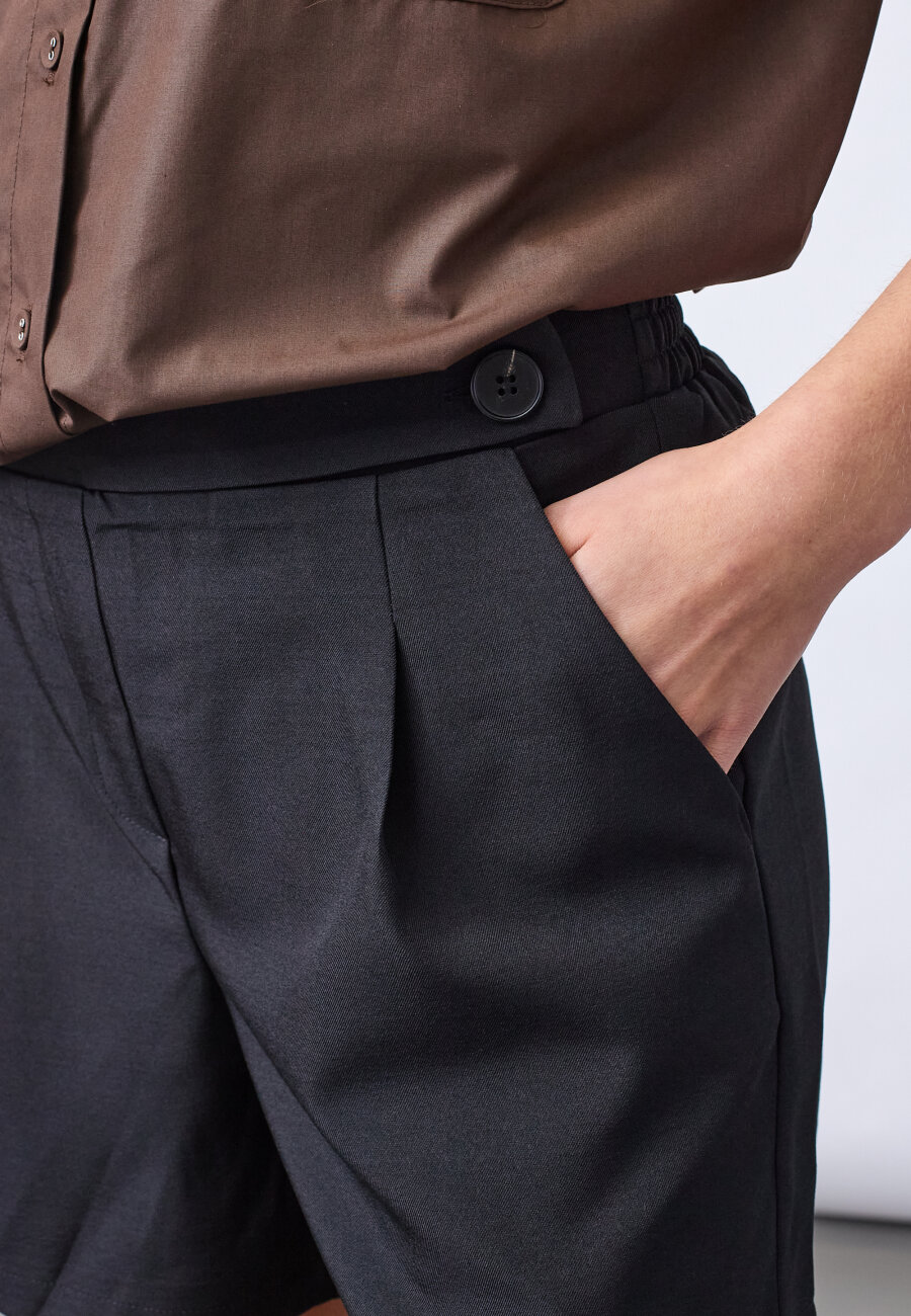 SISTERS POINT - VIKSA-SHO