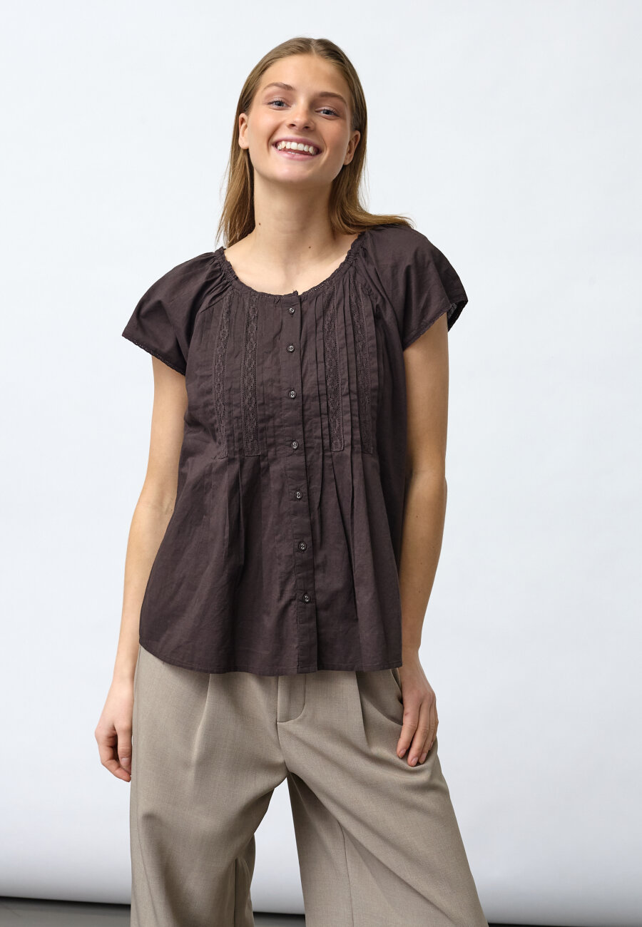 SISTERS POINT - ISABA-SL