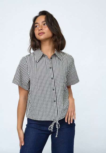 SISTERS POINT - ELEO-SH1