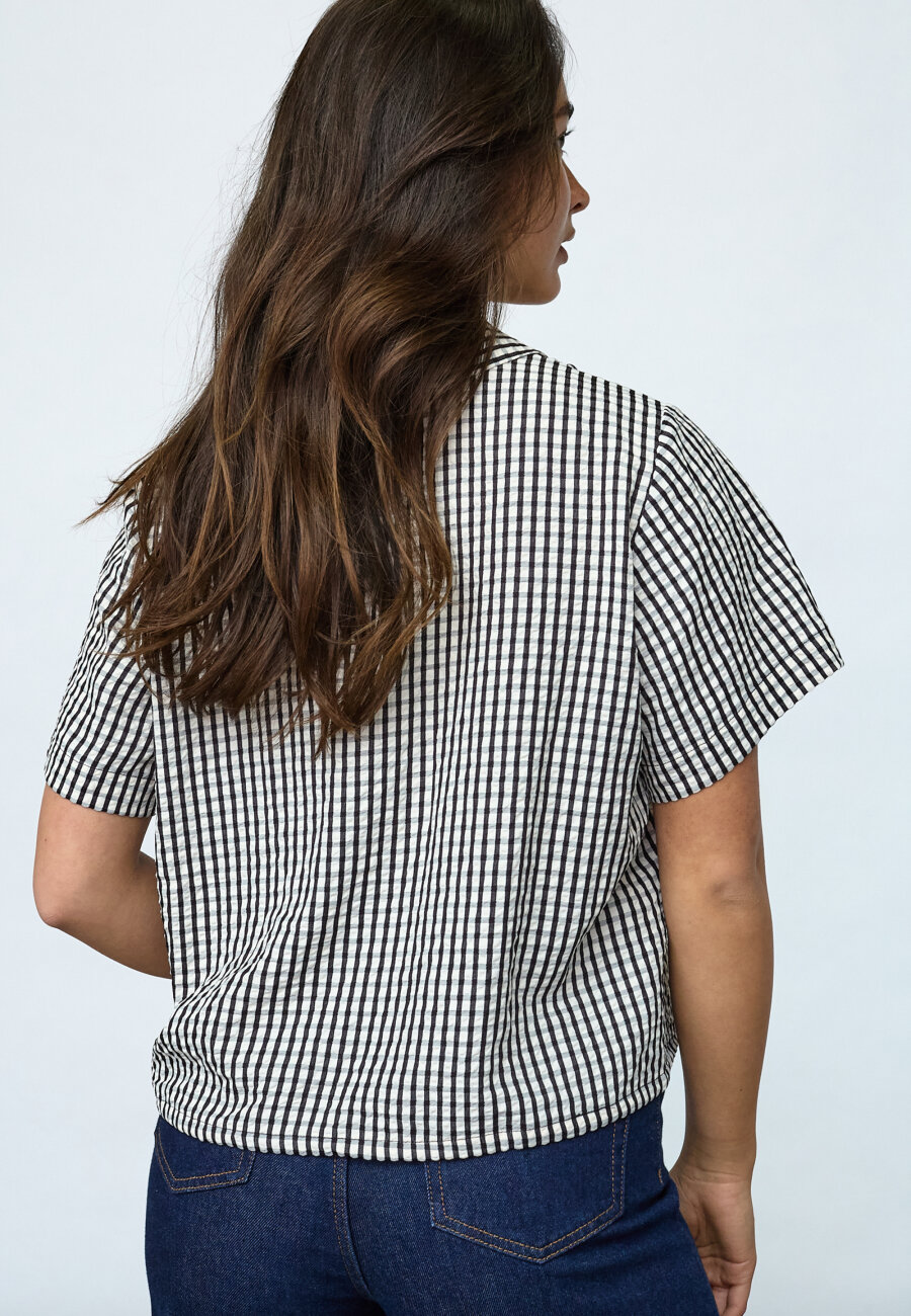 SISTERS POINT - ELEO-SH1