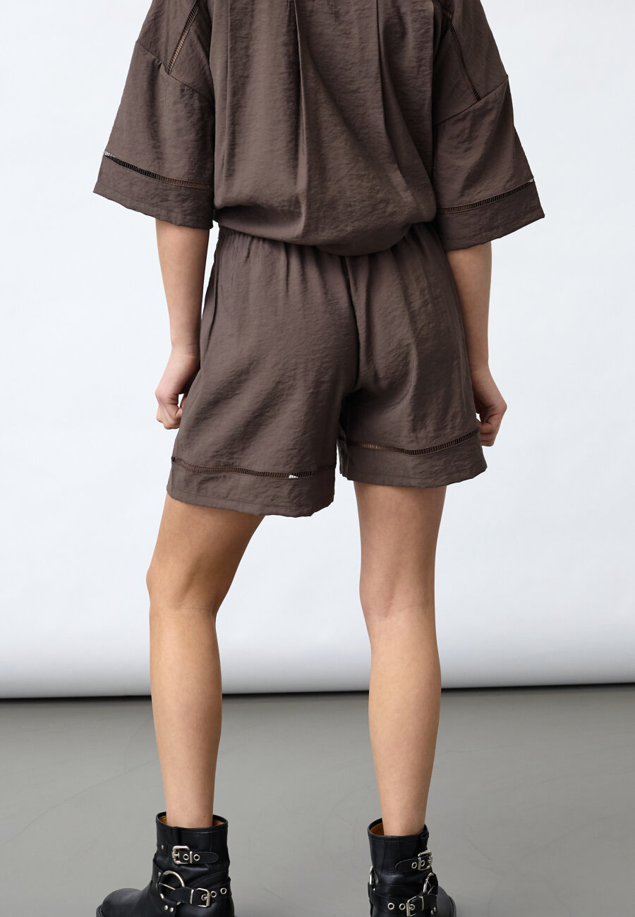 SISTERS POINT - ELLA-SHO17