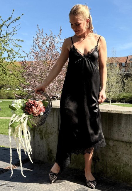 SISTERS POINT - ELLEN-DR