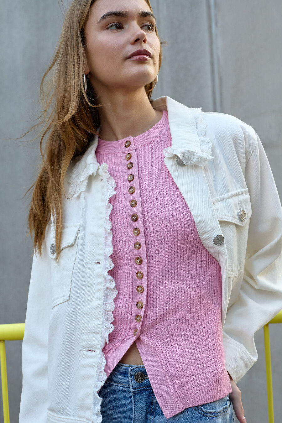 SISTERS POINT - FLIK-JA1